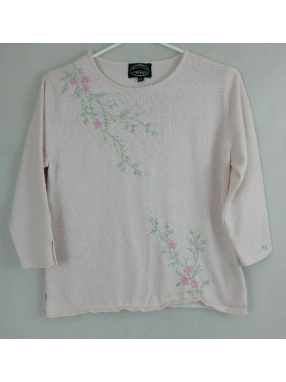 Carolyn Taylor Woman's Pink Embroidered Floral Sweater Size Small